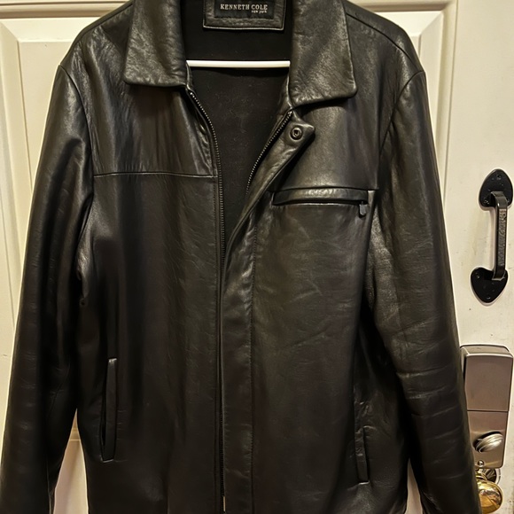 Kenneth Cole leather coat  Size medium. Perfect condition. - Picture 2 of 5